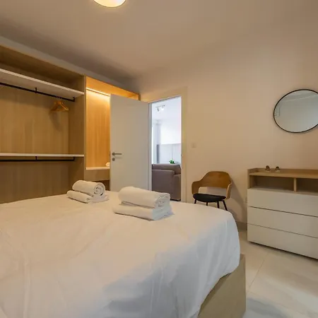 Seaside Retreat In Апартаменты Сент-Полс-Бей